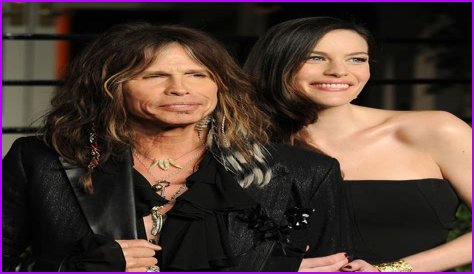 Jamie Foxx's Divorced Mom and Dad Live with Him in the Same House